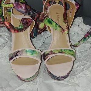 Sandals- lace up the leg